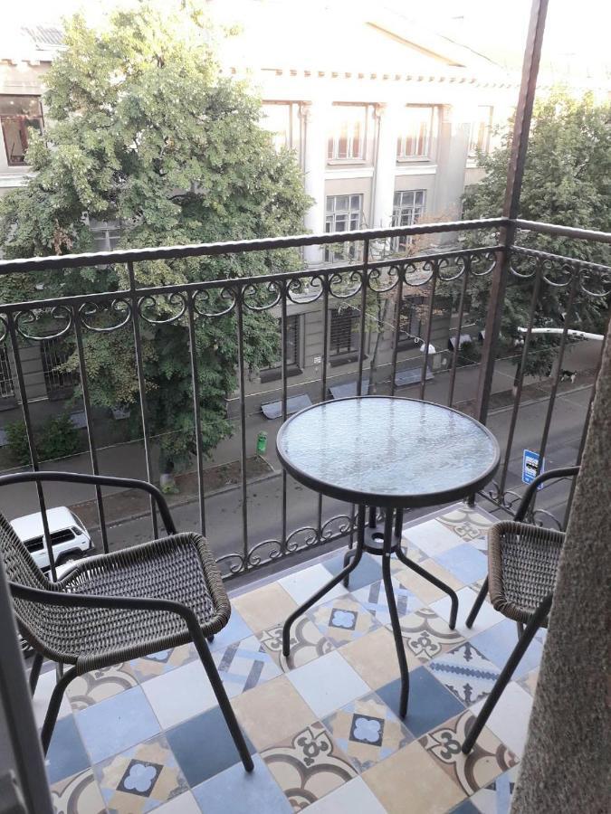 2 Bdr Apartment Near Gorky Park, Center Harkiv Dış mekan fotoğraf