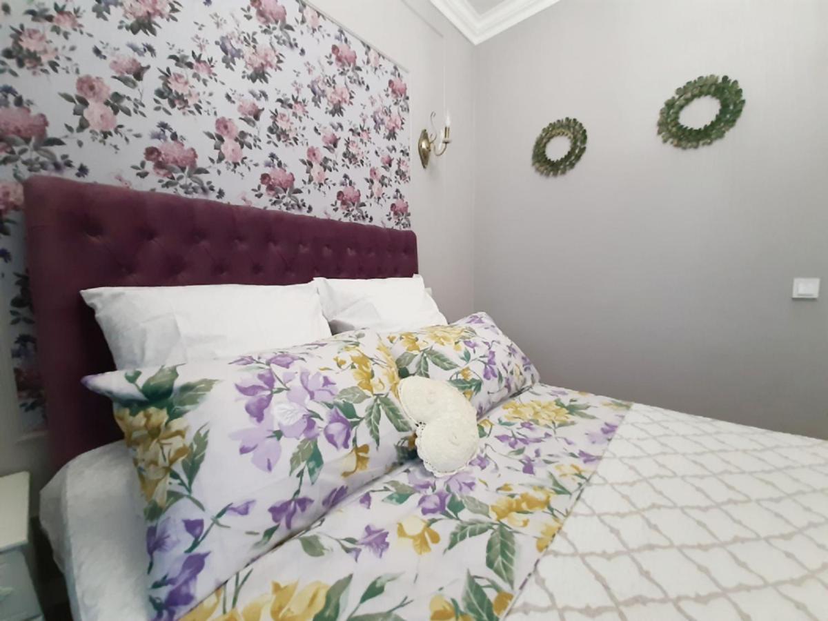 2 Bdr Apartment Near Gorky Park, Center Harkiv Dış mekan fotoğraf
