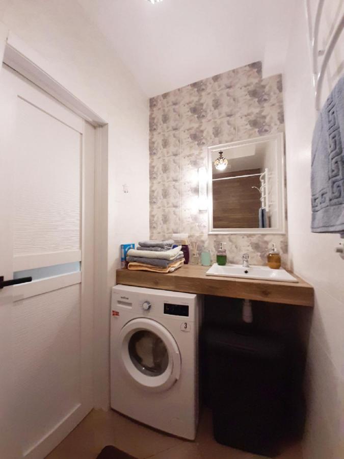 2 Bdr Apartment Near Gorky Park, Center Harkiv Dış mekan fotoğraf