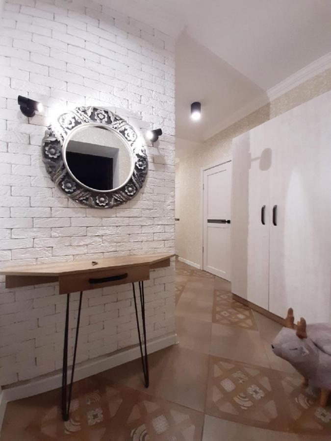 2 Bdr Apartment Near Gorky Park, Center Harkiv Dış mekan fotoğraf