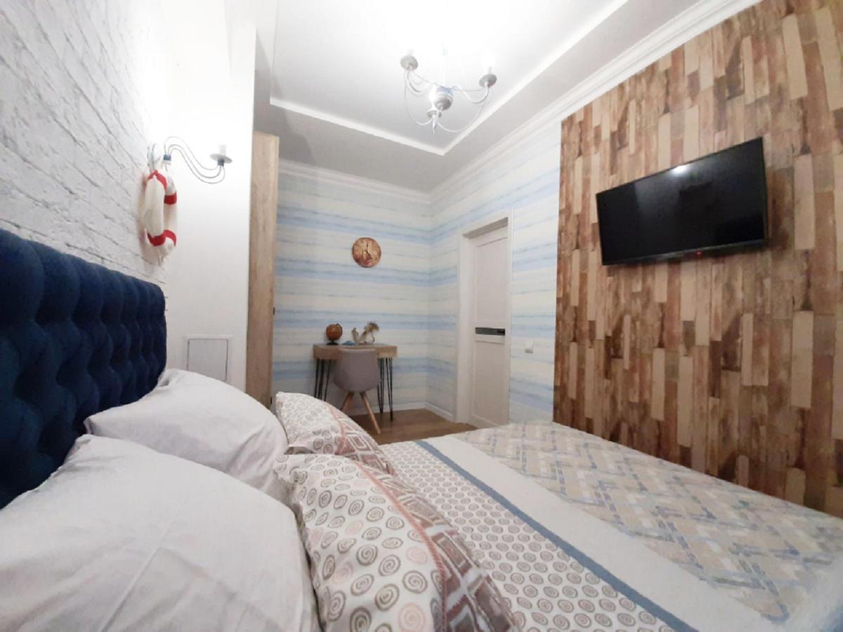 2 Bdr Apartment Near Gorky Park, Center Harkiv Dış mekan fotoğraf